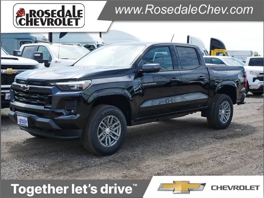 2025 Chevrolet Colorado LT photo 1