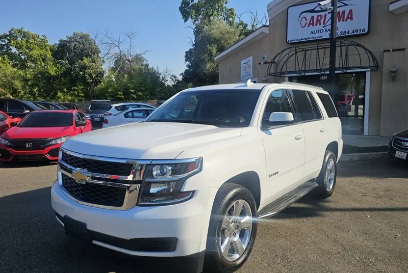 2015 Chevrolet Tahoe LT photo 1