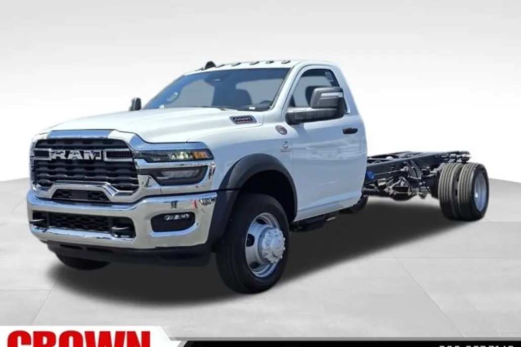 2025 Ram 5500 Tradesman photo 1