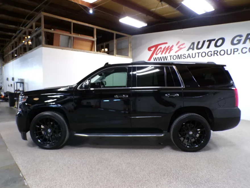 2016 Chevrolet Tahoe LTZ photo 1
