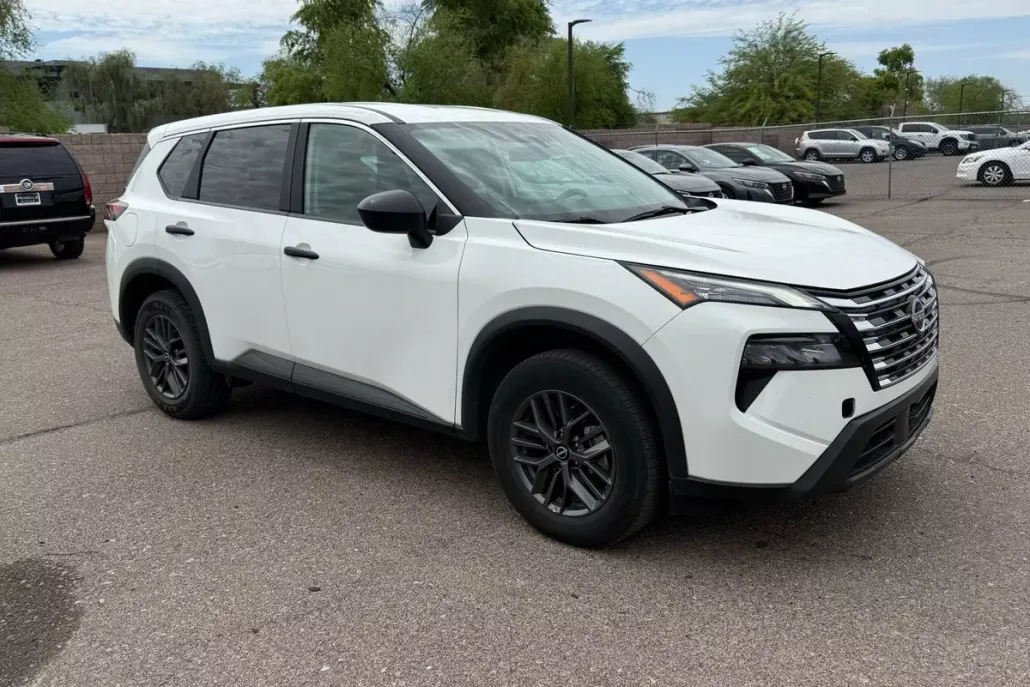 2024 Nissan Rogue S photo 1