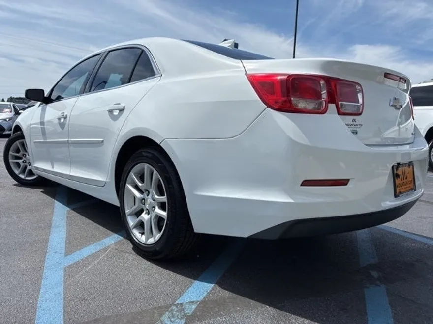 2016 Chevrolet Malibu Limited 1LT photo 1