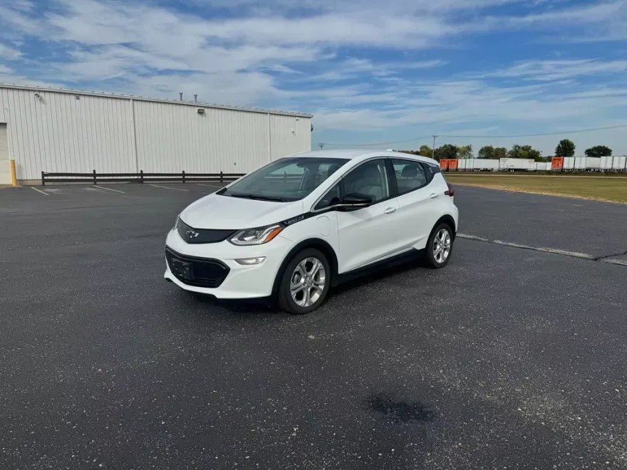 2017 Chevrolet Bolt EV photo 1