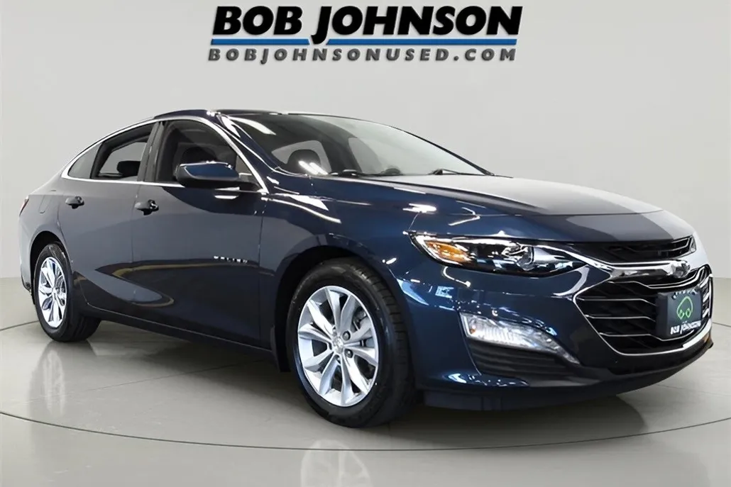 2022 Chevrolet Malibu 1LT photo 1