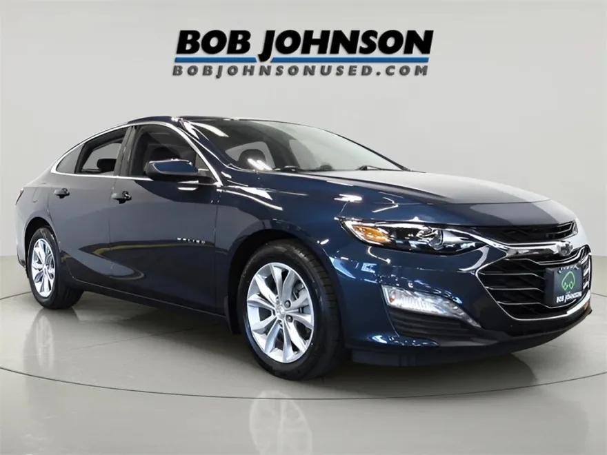 2022 Chevrolet Malibu 1LT photo 1