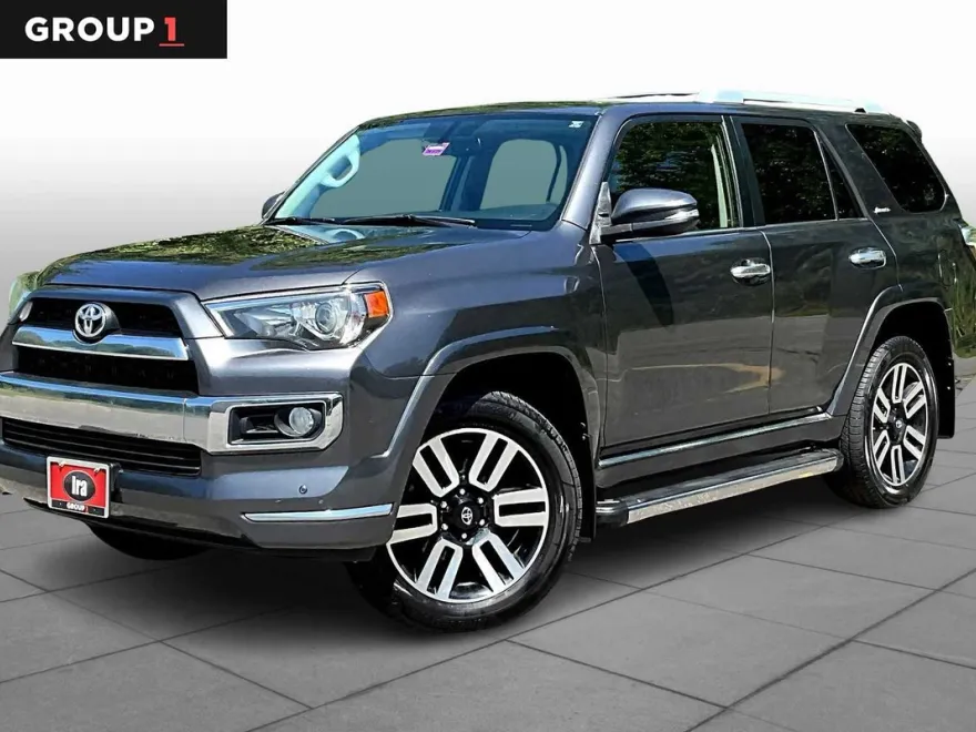 2017 Toyota 4Runner Limited photo 1