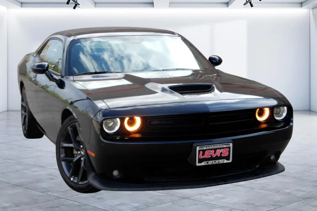 2022 Dodge Challenger GT photo 1