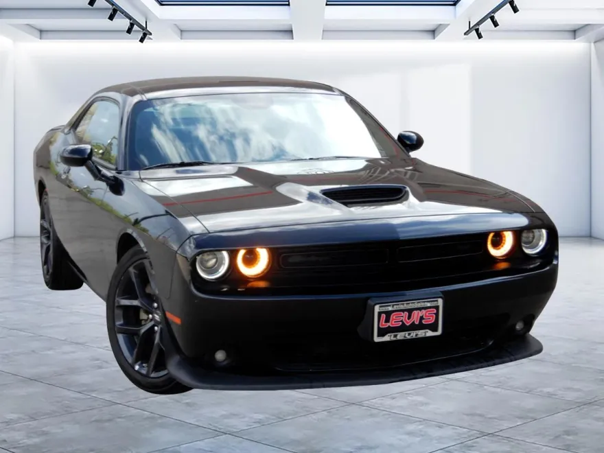 2022 Dodge Challenger GT photo 1
