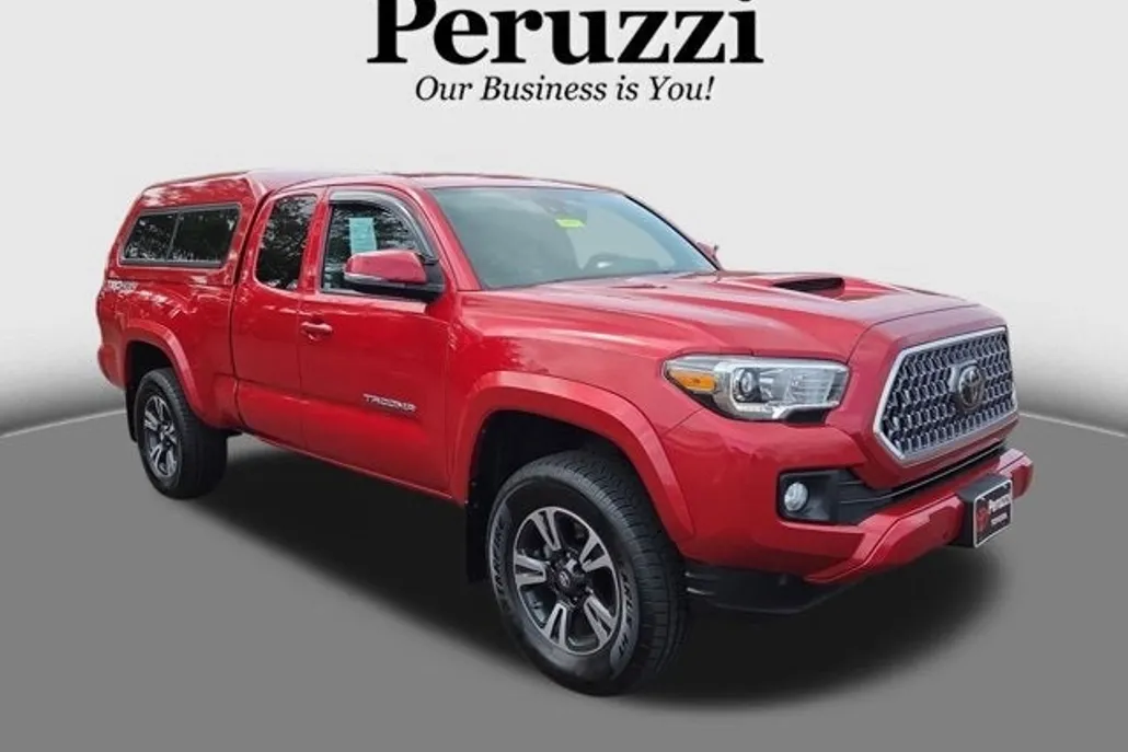 2019 Toyota Tacoma TRD Off-Road V6 photo 1