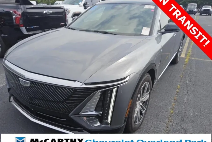 2023 Cadillac Lyriq Luxury photo 1