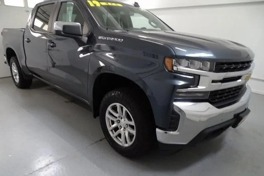 2019 Chevrolet Silverado 1500 LT photo 1