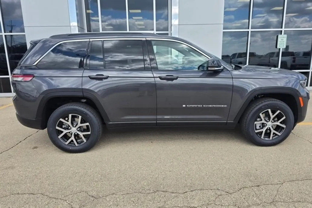 2025 Jeep Grand Cherokee Limited photo 1