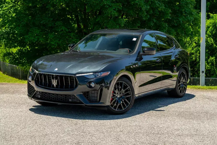 2024 Maserati Levante Modena photo 1