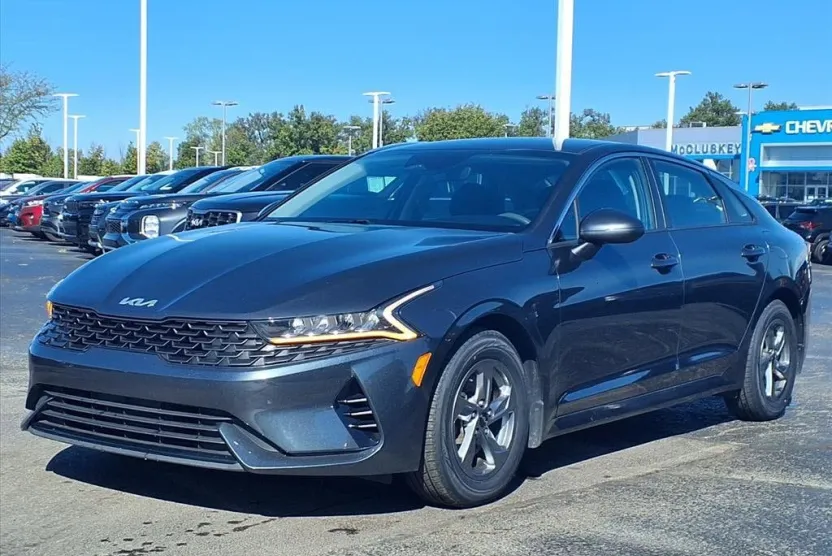 2023 Kia K5 LXS photo 1