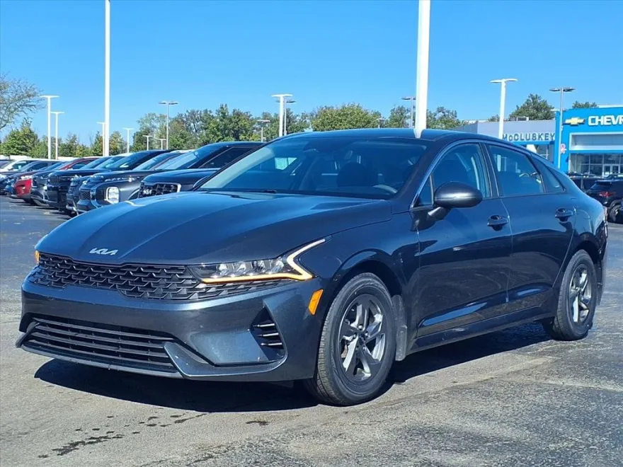 2023 Kia K5 LXS photo 1