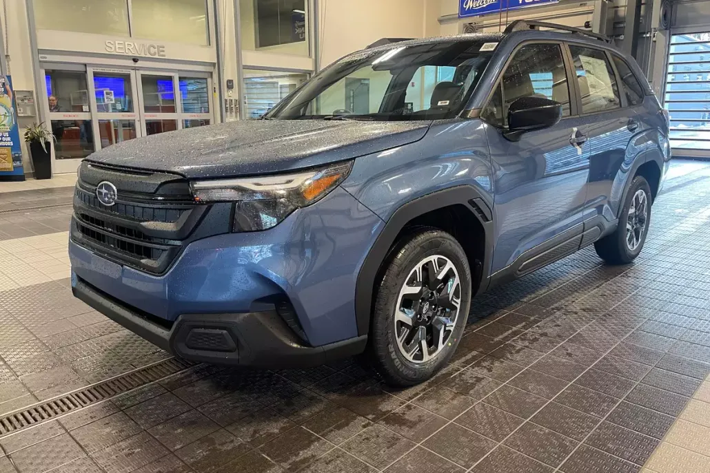 2025 Subaru Forester Base photo 1