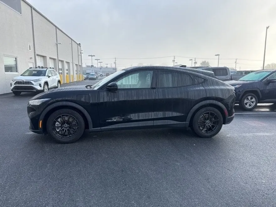 2021 Ford Mustang Mach-E Select photo 1