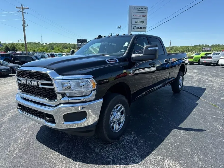 2024 Ram 2500 Tradesman photo 1
