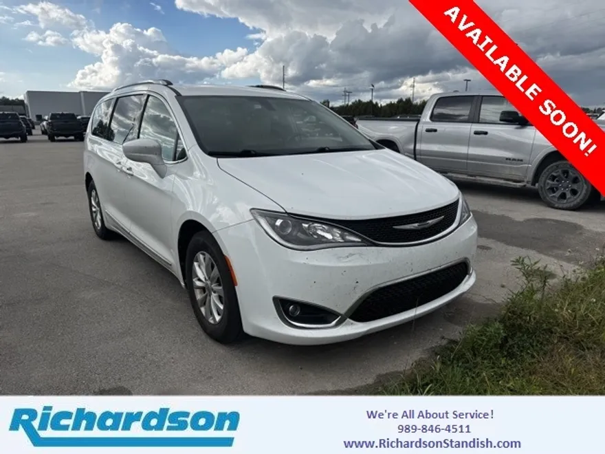 2018 Chrysler Pacifica Touring Plus photo 1