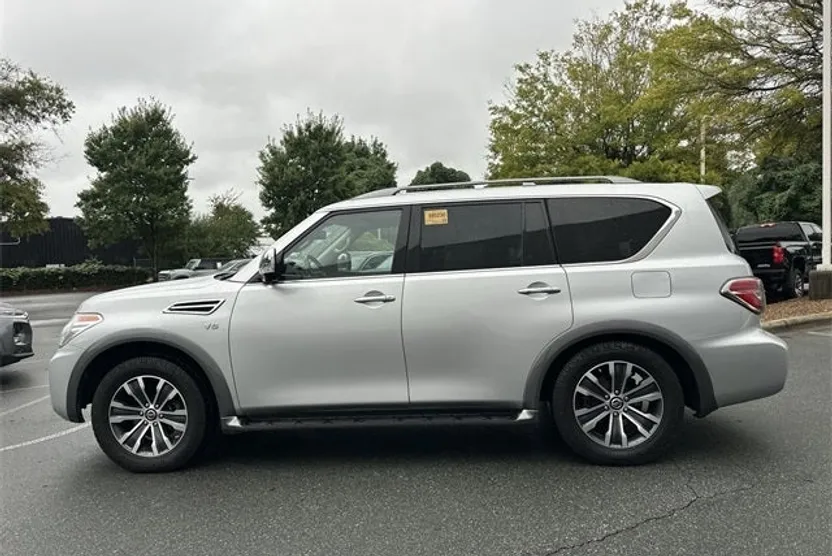 2020 Nissan Armada SL photo 1
