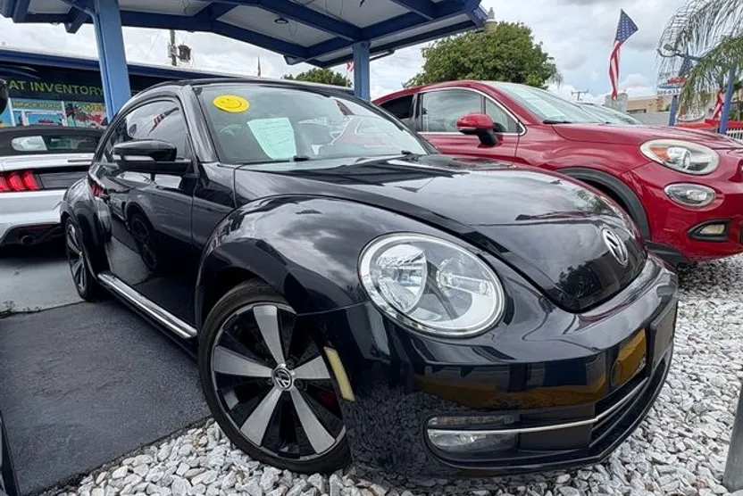 2013 Volkswagen Beetle Sport photo 1