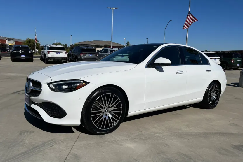 2022 Mercedes Benz C 300 photo 1