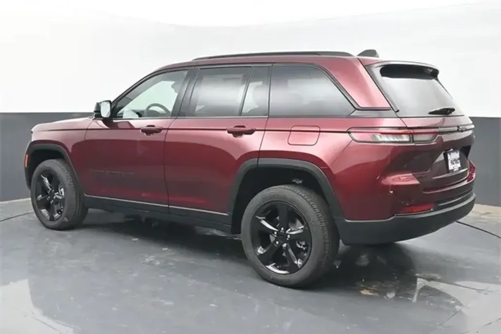 2025 Jeep Grand Cherokee Altitude X photo 1