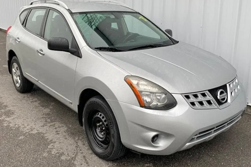 2015 Nissan Rogue Select S photo 1