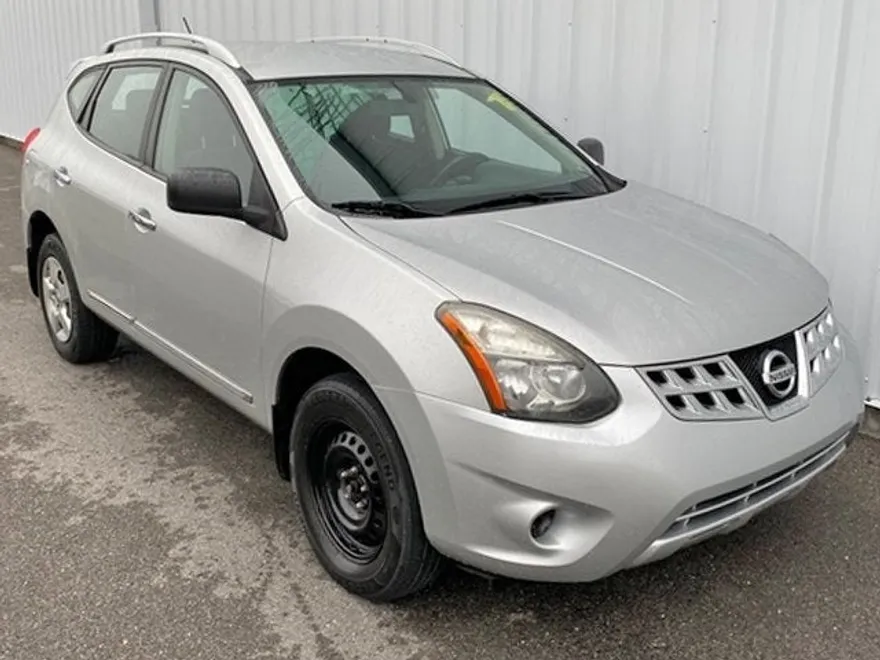 2015 Nissan Rogue Select S photo 1