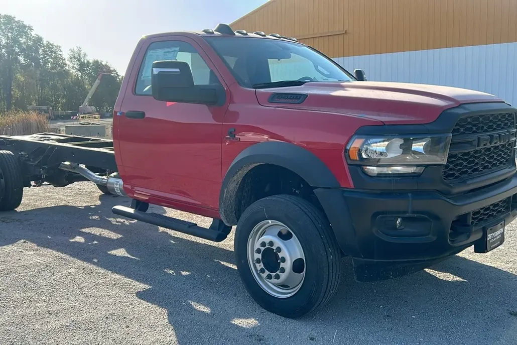 2024 Ram 5500 Tradesman photo 1