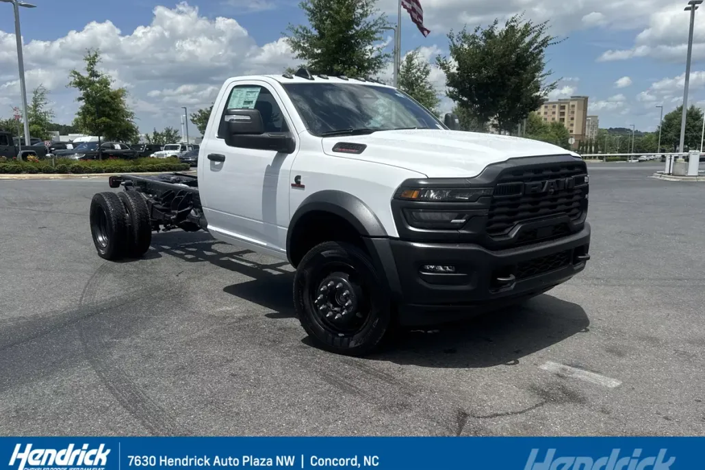 2025 Ram 5500 Tradesman photo 1