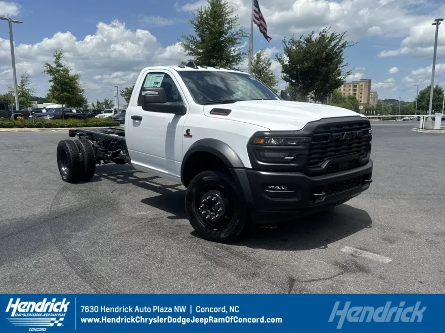 2025 Ram 5500 Tradesman photo 1