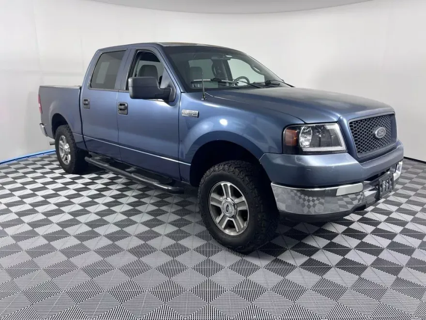 2005 Ford F-150 XLT photo 2