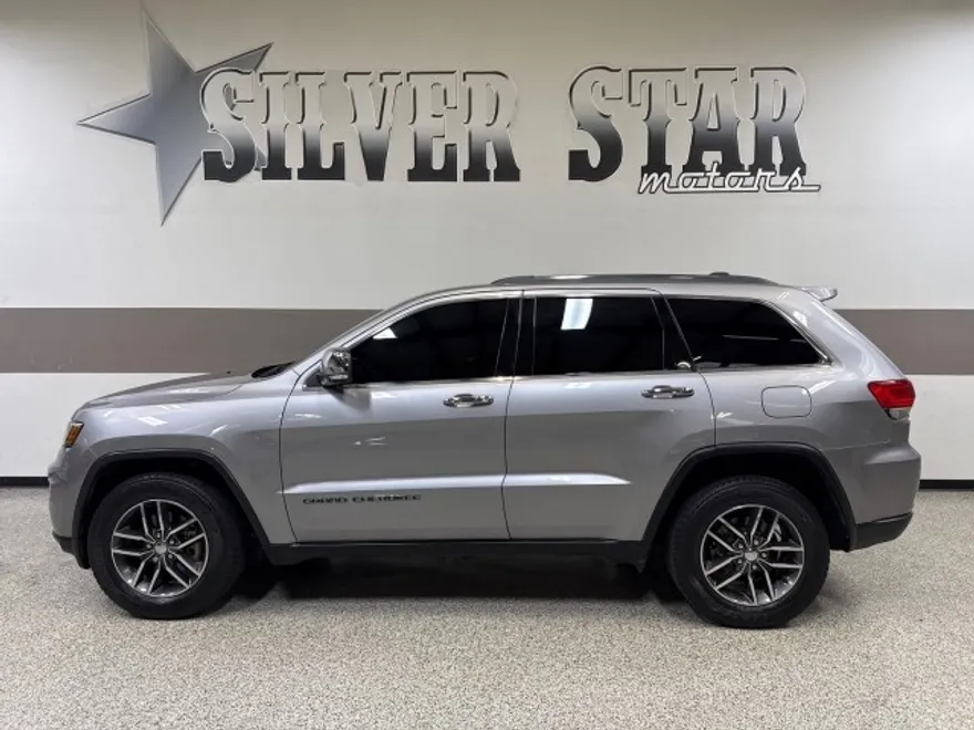 2017 Jeep Grand Cherokee Limited photo 1