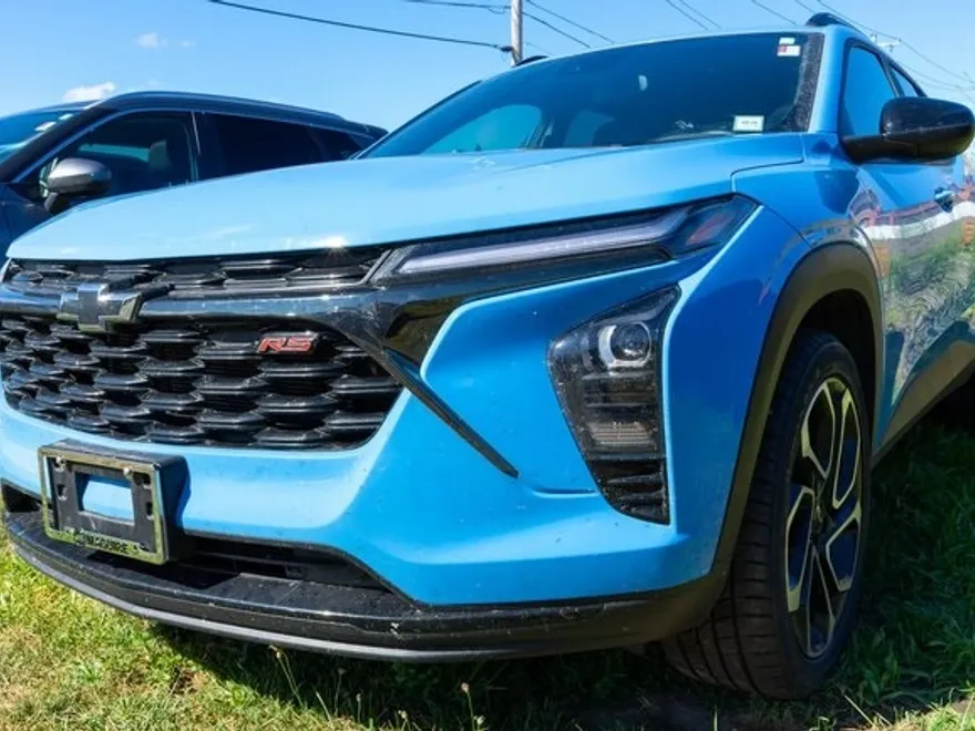 2024 Chevrolet Trax photo 1