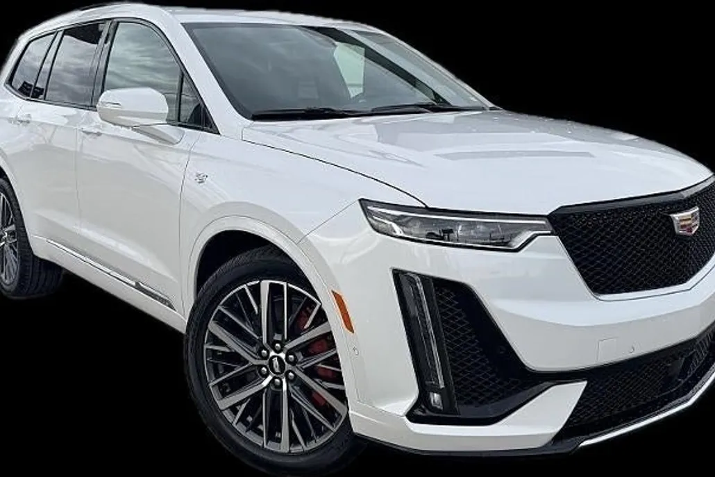 2025 Cadillac XT6 Sport photo 1