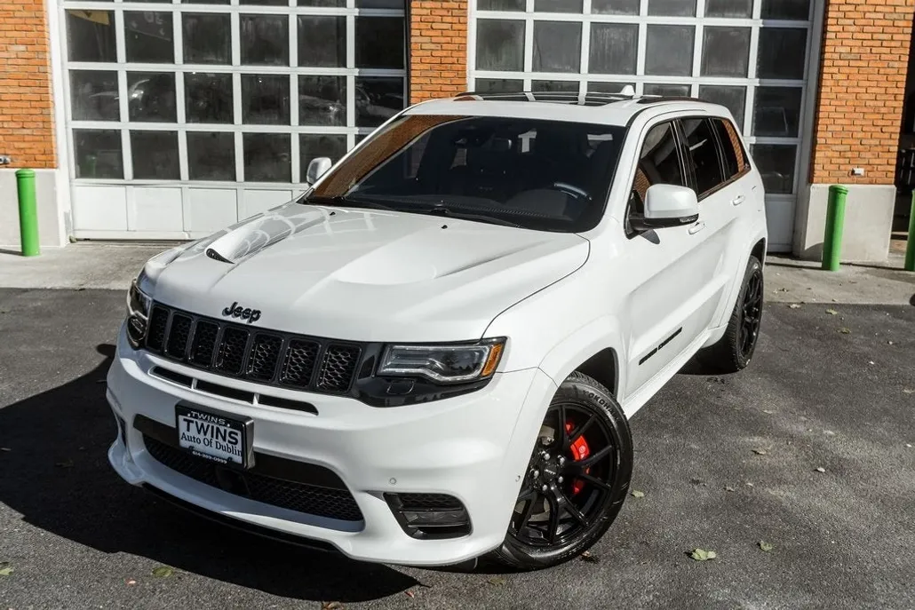 2020 Jeep Grand Cherokee SRT8 photo 1