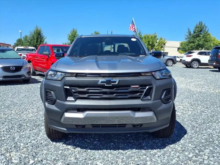 2026 Chevrolet Colorado Trail Boss photo 1