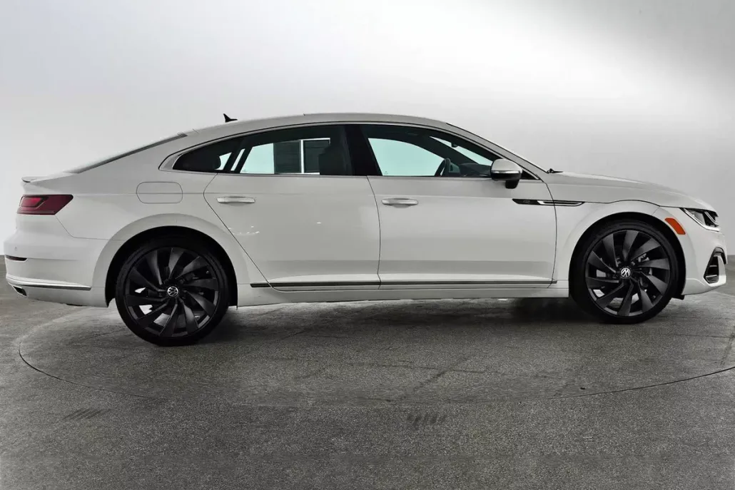 2023 Volkswagen Arteon SEL R-Line photo 1