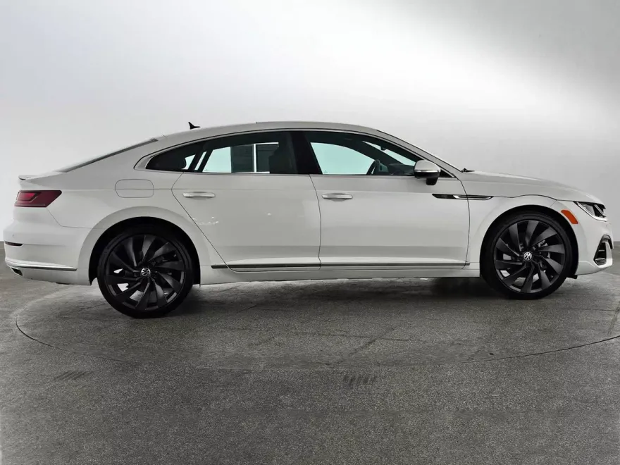 2023 Volkswagen Arteon SEL R-Line photo 1