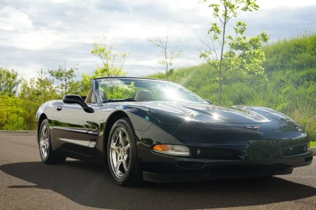 2002 Chevrolet Corvette Convertible photo 1