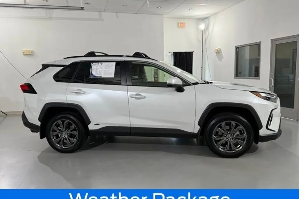 2024 Toyota RAV4 Hybrid XLE Premium photo 1