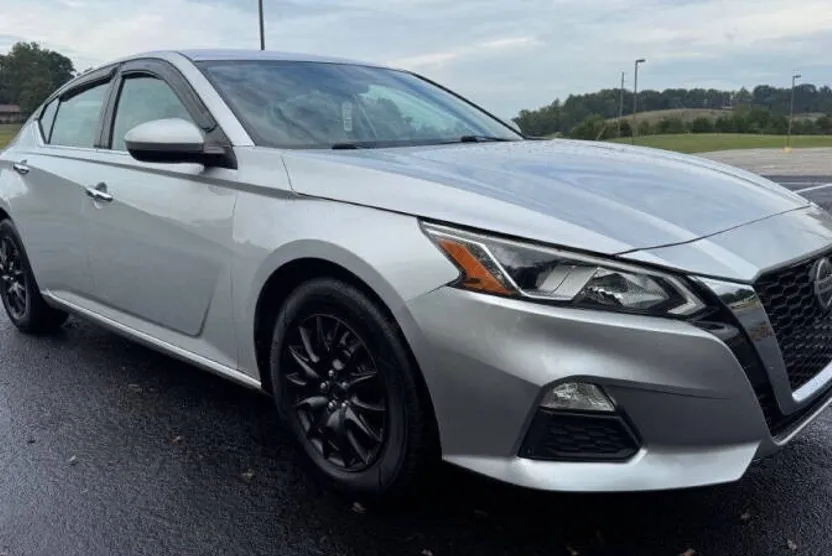2020 Nissan Altima 2.5 S photo 1