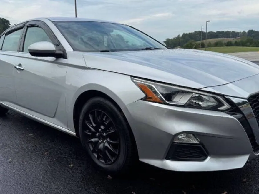 2020 Nissan Altima 2.5 S photo 1