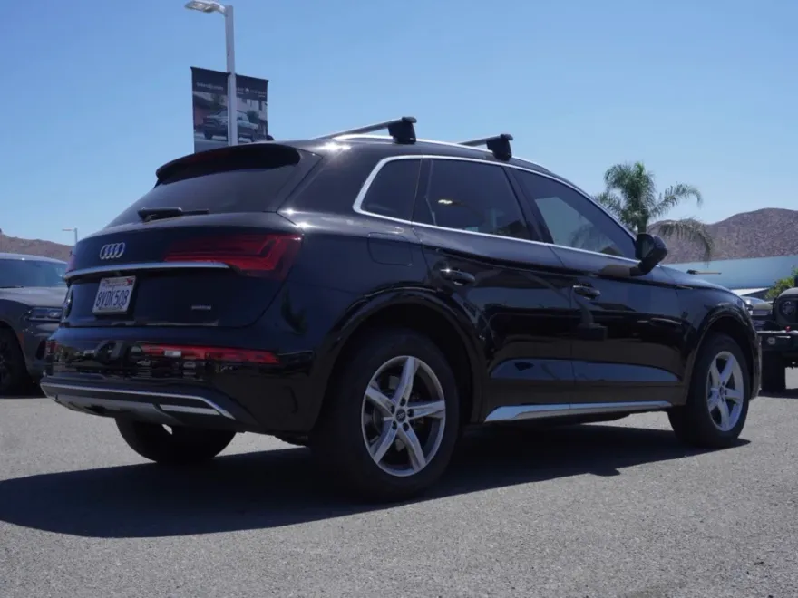 2021 Audi Q5 45 Premium photo 1