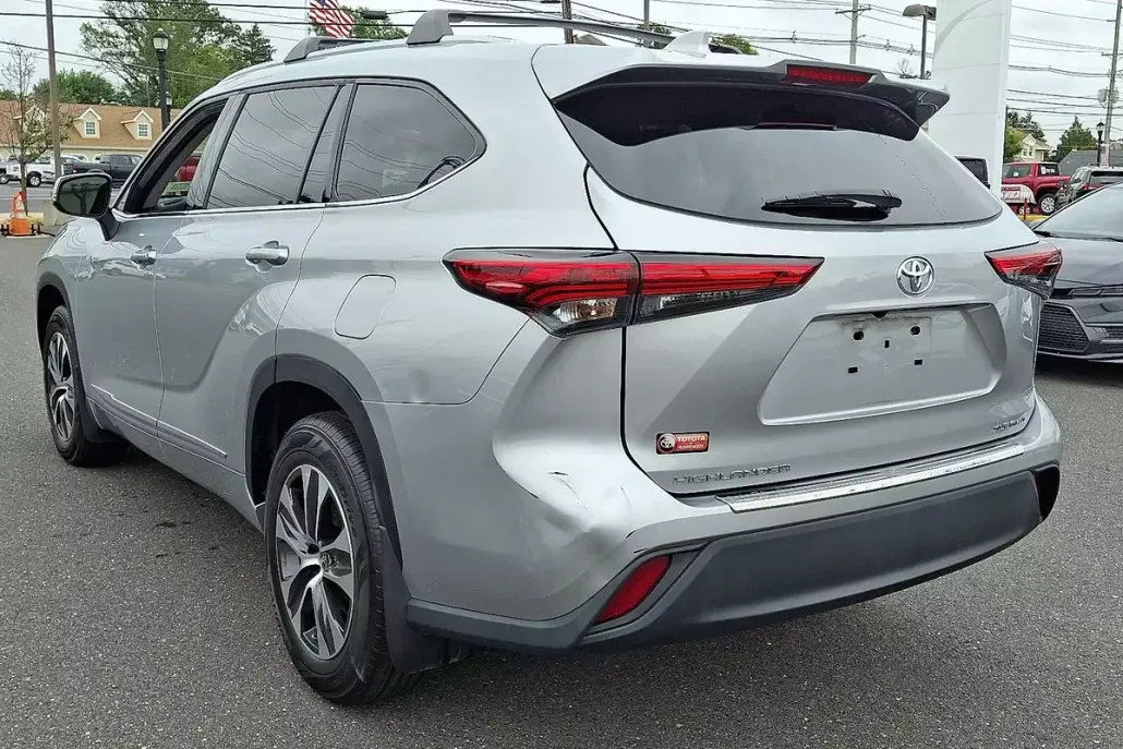 2022 Toyota Highlander XLE photo 1