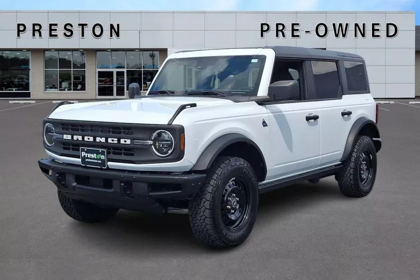 2022 Ford Bronco Black Diamond photo 1
