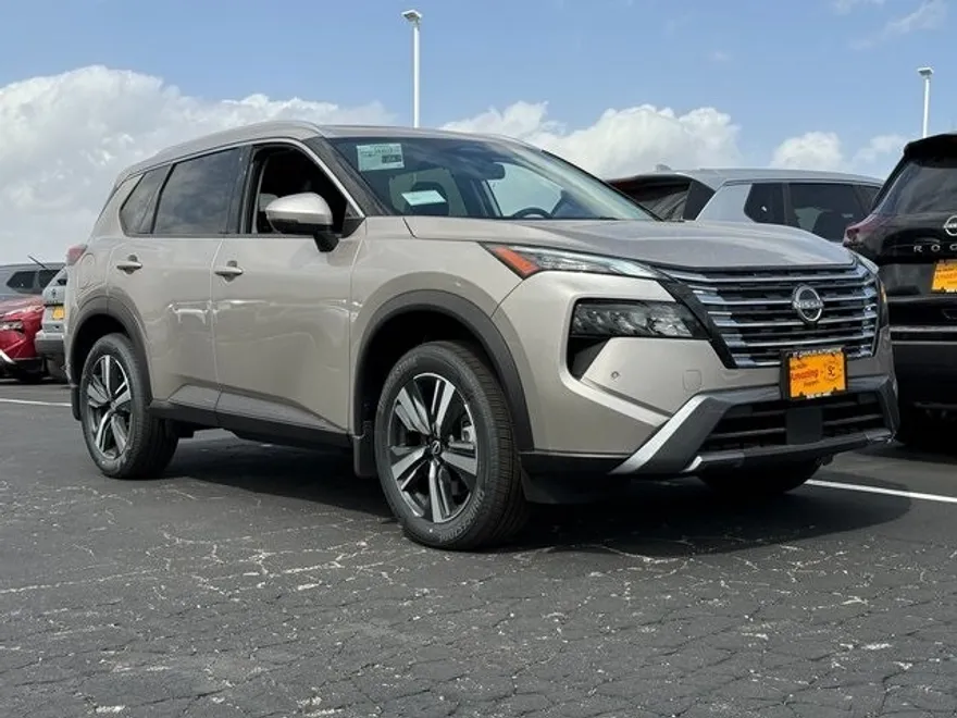 2025 Nissan Rogue SL photo 1