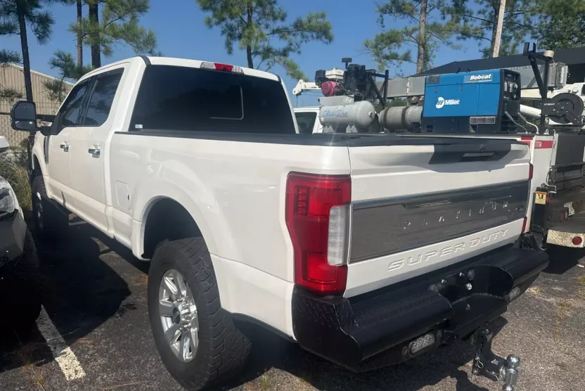 2017 Ford F-250 Platinum photo 1
