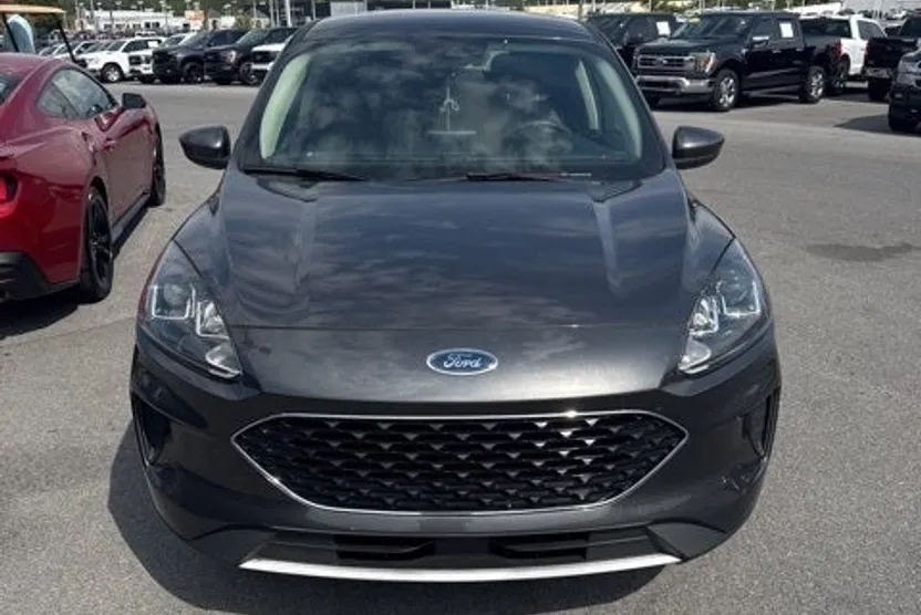 2020 Ford Escape SE photo 1